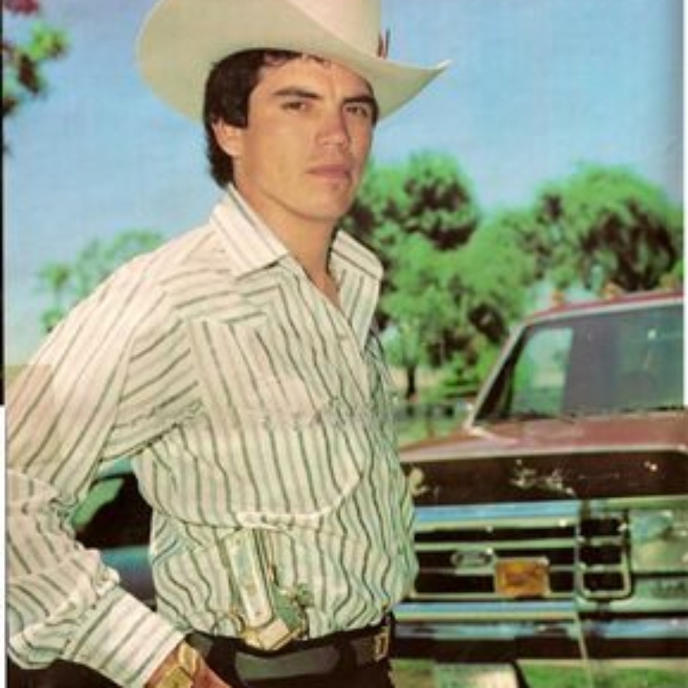 Meet your Posher, Julian